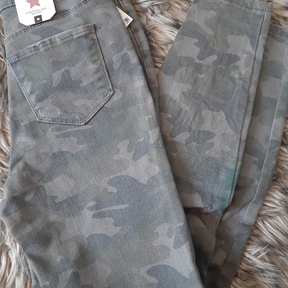 Jeans - Picture 2 of 2